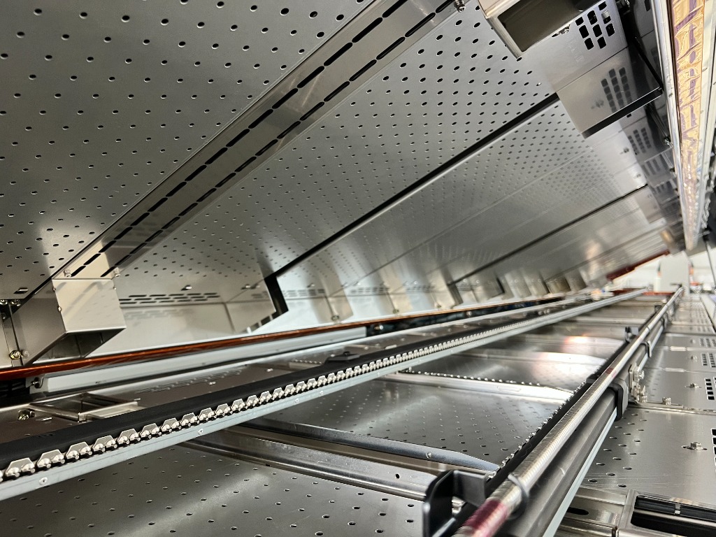 Corrosion-resistant stainless steel heating chamber